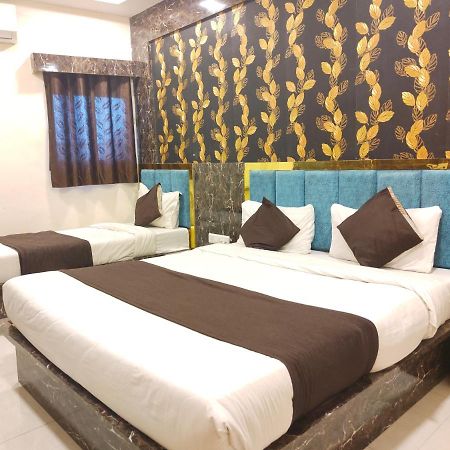 Hotel Bhavya Residency Ахмедабад Экстерьер фото