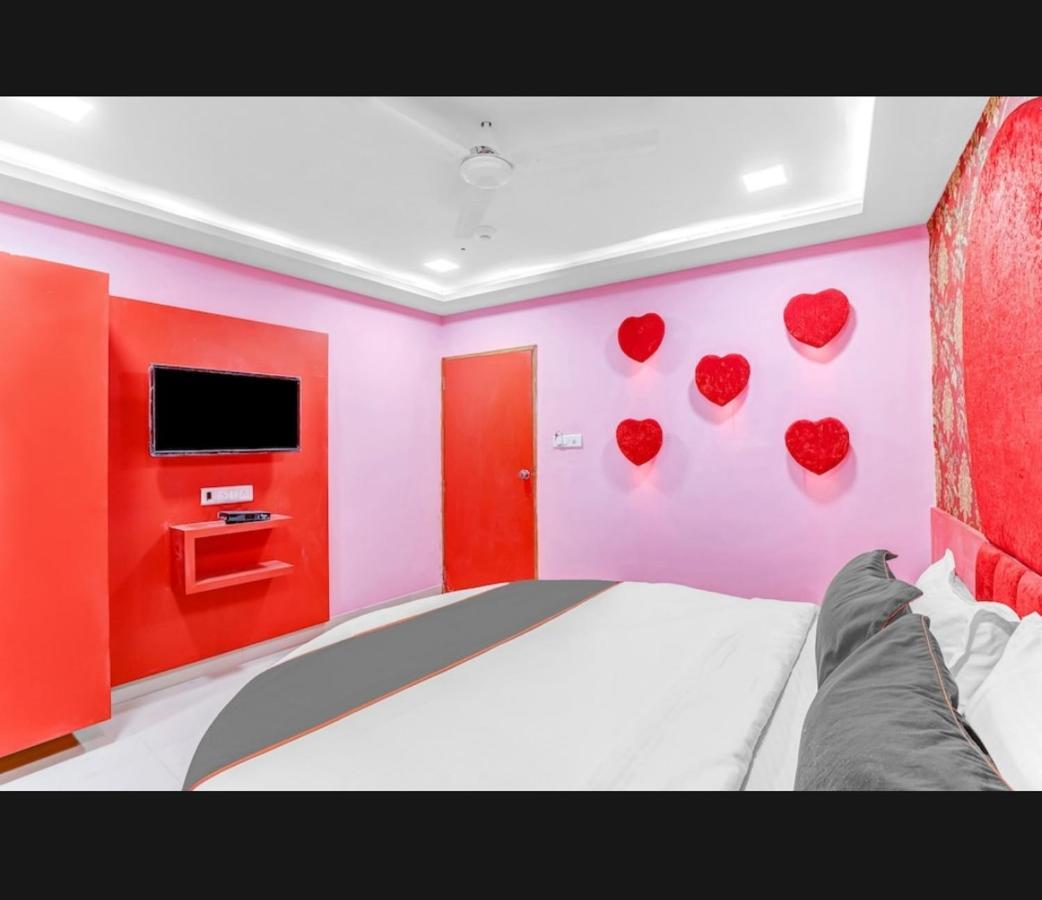 Hotel Bhavya Residency Ахмедабад Номер фото