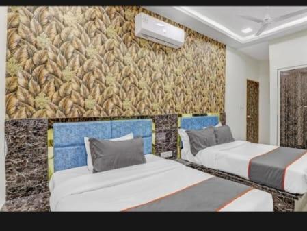 Hotel Bhavya Residency Ахмедабад Номер фото