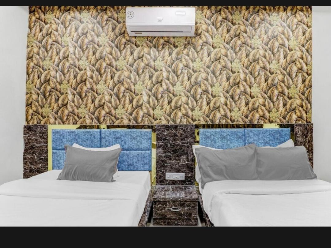 Hotel Bhavya Residency Ахмедабад Номер фото
